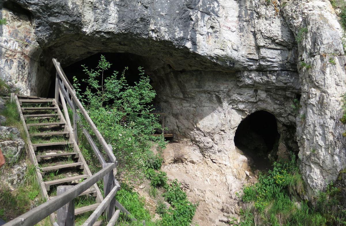 Denisova Cave School of Archaeology