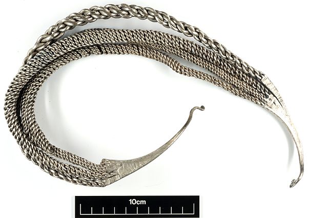 photo of a silver torc from bedale yorkshire museum