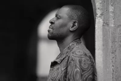 Photo in profile of Shadreck